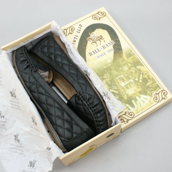 Ball-Band Ladies 10 Flare Black Slip-on Flats Moc-toe Quilted Moccasin Loafers - Picture 2 of 10